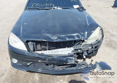 2010 Mercedes-Benz C 300 Luxury 4Matic/Sport 4Matic z USA, uszkodzony, nr VIN WDDGF8BB6AR105574